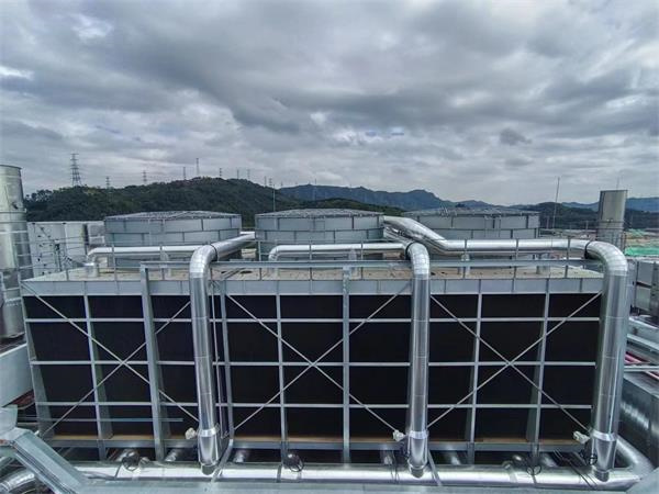 低噪音冷卻塔可以處理的水的溫度是多少？,低噪音閉式冷卻塔